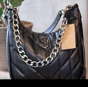 🦚 Steve Madden Black Quilted Handbag